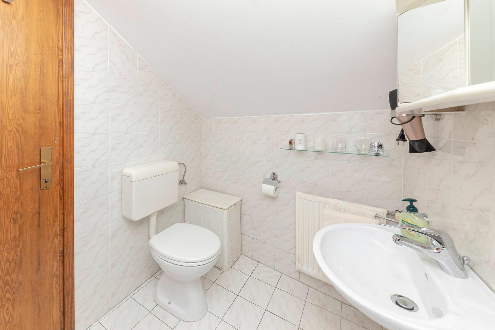 Bed And Breakfast Mili Vrh 캄니크 외부 사진