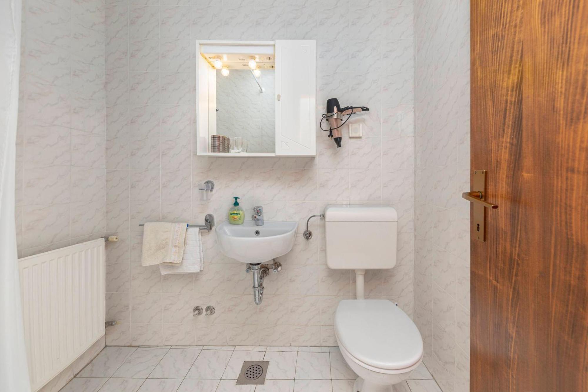 Bed And Breakfast Mili Vrh 캄니크 외부 사진